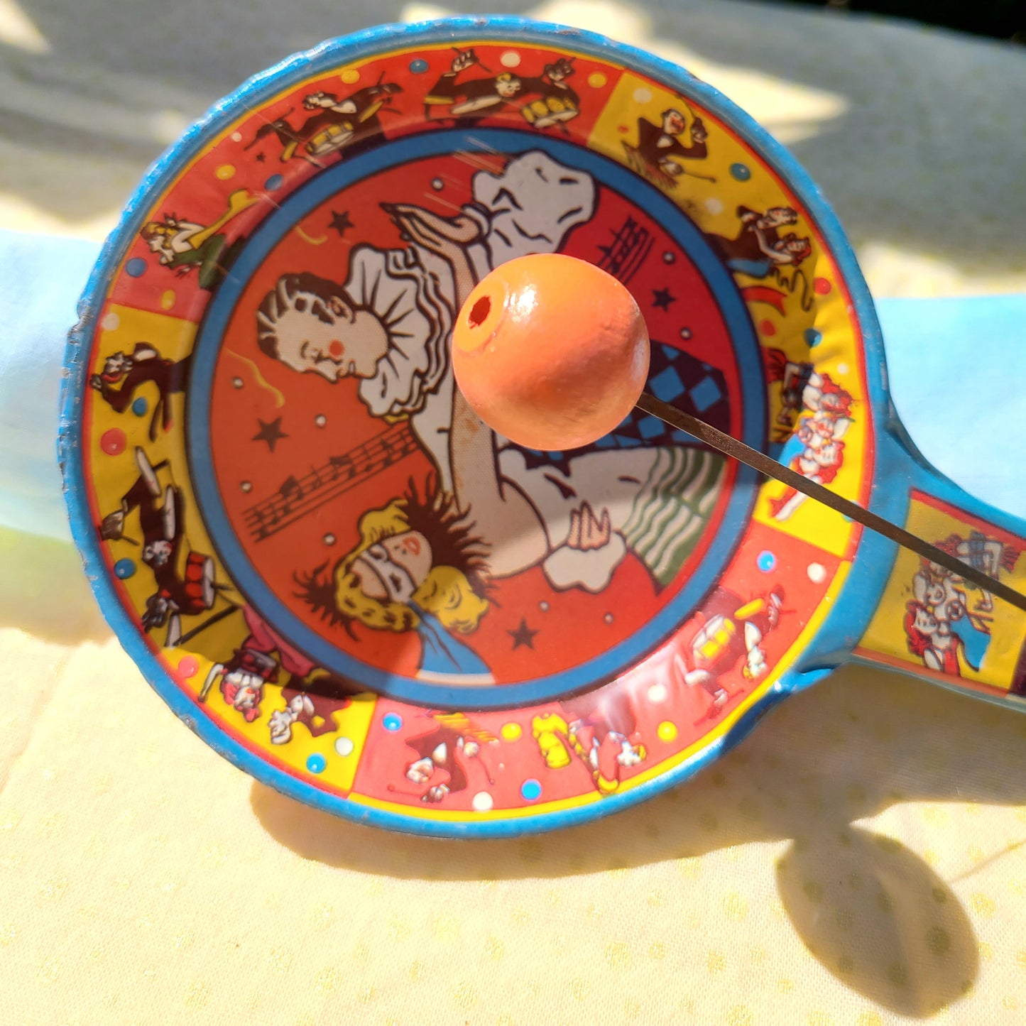 Vintage Metal Noise Maker ~ Dancing Couple